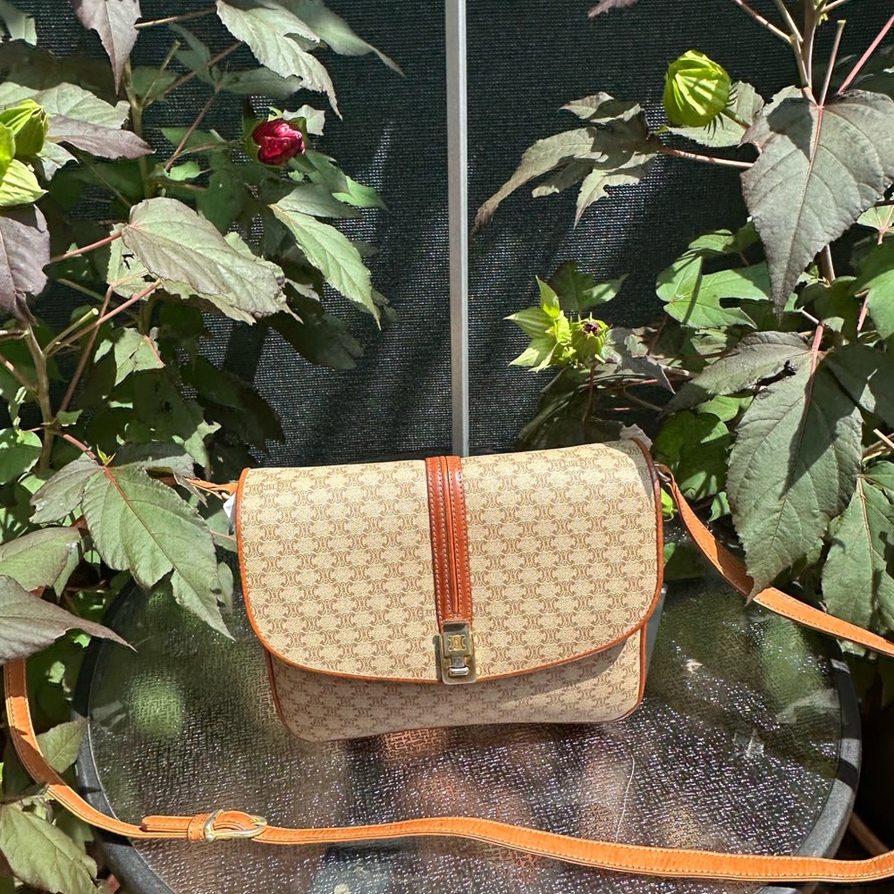 Celine signature crossbody - Picture 2 of 9